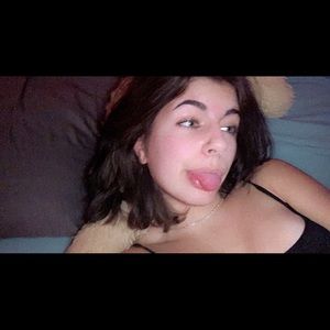 Meet your Posher, Violet